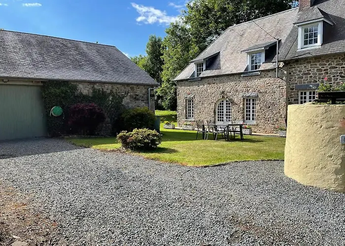 18Th Century Gite In Spacious Private Grounds