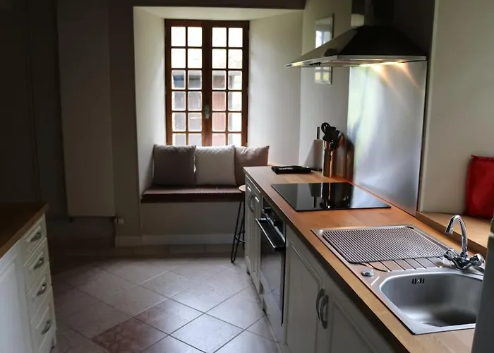 18Th Century Gite In Spacious Private Grounds